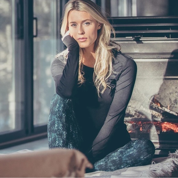 TERRAMAR Hottotties Grey Cloud Nine Scoop Neck Baselayer Long Sleeve Shirt Top M - Picture 1 of 8